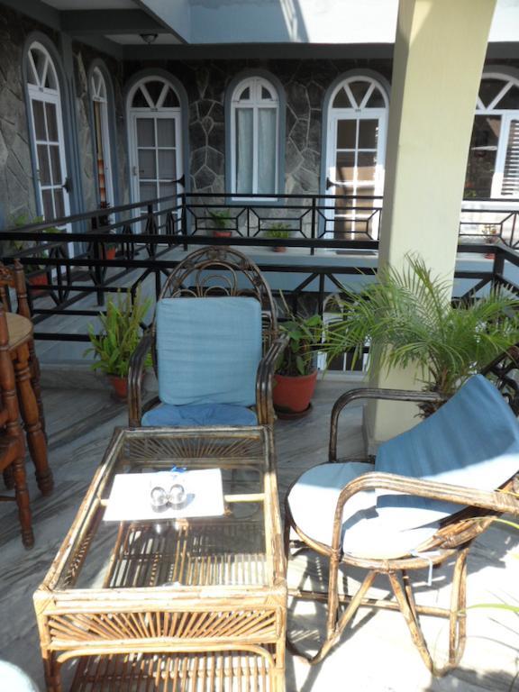 Hotel Nirvana Pokhara Extérieur photo